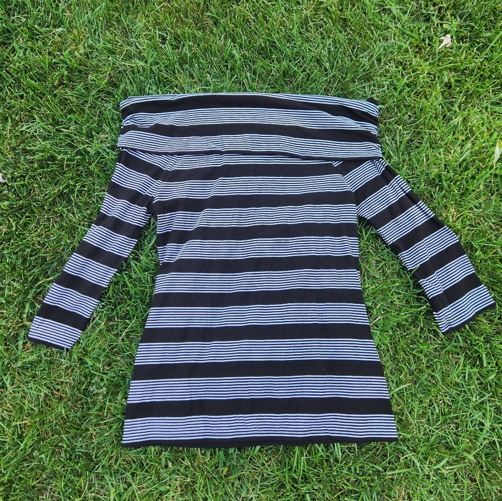 White House Black Market top L